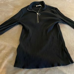 Express quarter sleeve quarter zip shirt